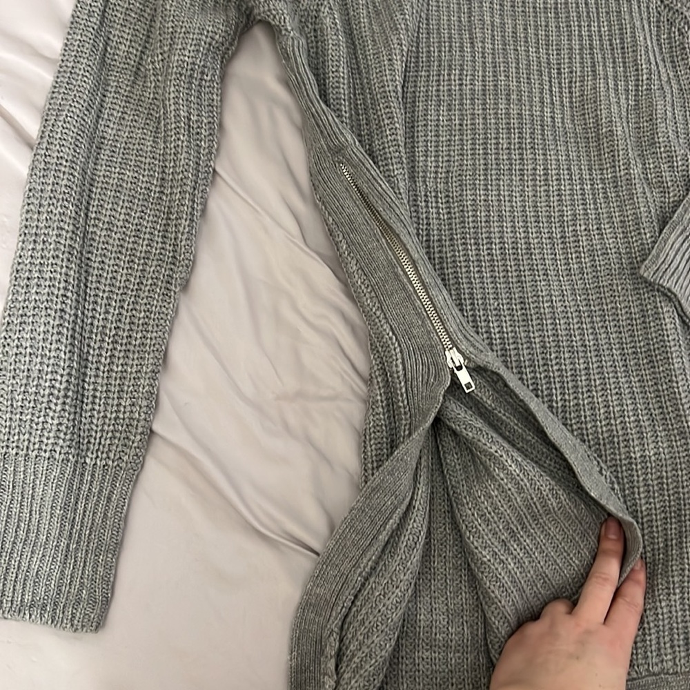Sweater - Picture 2 of 7